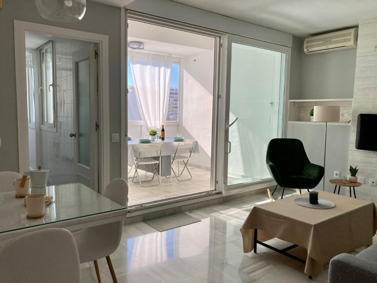 شقة Atico Valdelagrana Playa - Aire Acondicionado Y Piscina إل بويرتو دي سانتا ماريا المظهر الخارجي الصورة
